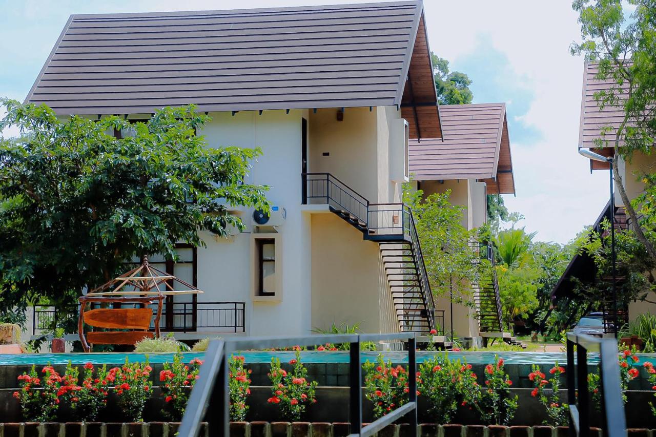 Lolu Village Resort アヌラーダプラ エクステリア 写真