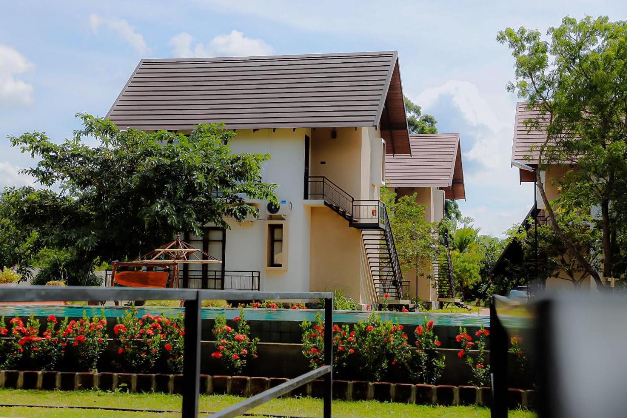 Lolu Village Resort アヌラーダプラ エクステリア 写真