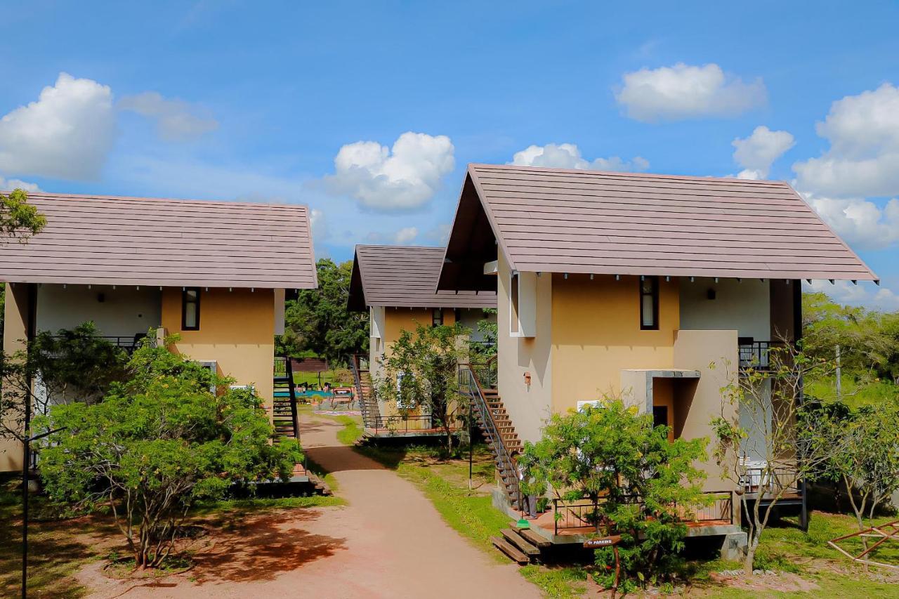 Lolu Village Resort アヌラーダプラ エクステリア 写真